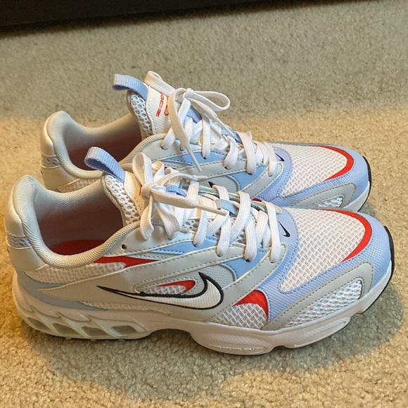 Nike Zoom Air Fire sneakers. White Royal Tint. Size 10 women’s. - Picture 2 of 7